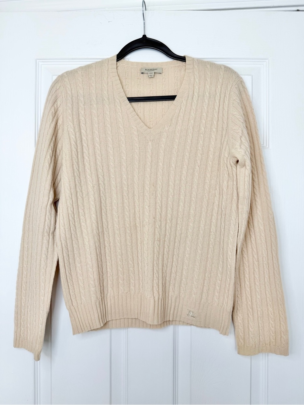 BURBERRY Size L • Tan Cable Knit V-Neck 100% Cashmere Sweater.